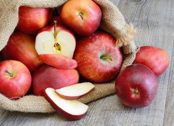 بررسی مشکلات صادرکنندگان انواع سیب 